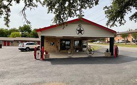 Glen Rose Inn & Suites Exterior photo