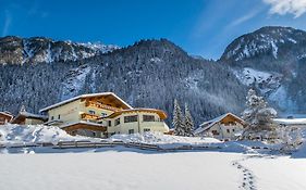 Hotel Pension Rosenhuegel Neustift im Stubaital Exterior photo