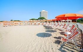 Hotel Torre Del Sole Terracina Exterior photo