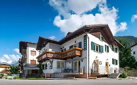 B&B Meublè Giustina Auronzo di Cadore Exterior photo