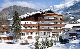 Hotel Schoenegg Seefeld in Tirol Exterior photo