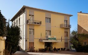 Parking Hotel Giardino Livorno Exterior photo