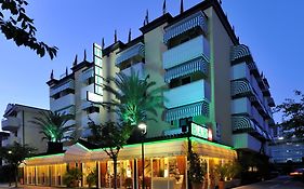 Hotel Al Prater Lignano Sabbiadoro Exterior photo