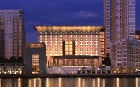 Canary Riverside Plaza Hotel Londra Exterior photo