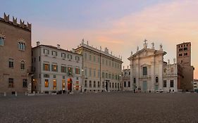 Cà Uberti Palace Hotel Mantova Exterior photo