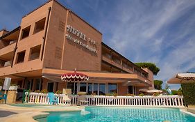 Hotel Riva dei Cavalleggeri Marina Di Bibbona Exterior photo