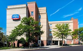 Fairfield Inn By Marriott New York Laguardia Airport/Flushing Exterior photo