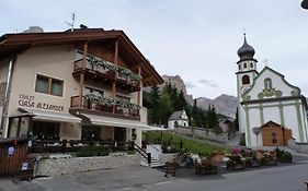 Chalet Ciasa Alexander Bed and Breakfast San Cassiano  Exterior photo