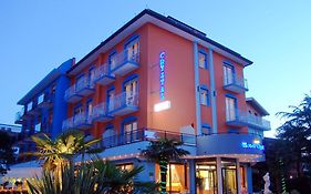 Hotel Crystal Caorle Exterior photo