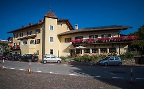 Hotel Gasthof Zur Sonne Laion Exterior photo