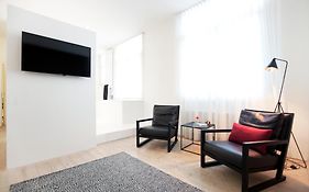 Maison Nationale City Flats & Suites Anversa Room photo