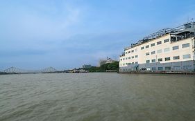 Hotel Polo Floatel Calcutta  Exterior photo