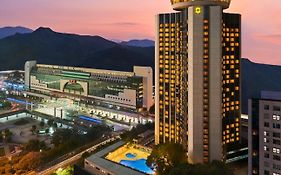 Hotel Shangri-La Shenzhen - Nearby Luohu Border, Outdoor Swimming Pool Exterior photo