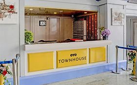 Townhouse Royal Palms Hotel - Lily Bombay Exterior photo