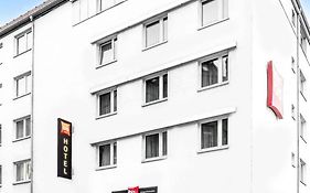 Hotel ibis Stuttgart Centrum Exterior photo