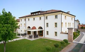 Albergo Antica Corte Marchesini Campagna Lupia Exterior photo