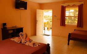 Hotel Tropical Paradise Caye Caulker Exterior photo