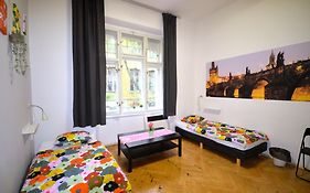 Travel&Joy Backpackers Ostello Praga Exterior photo