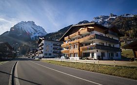 Hotel Cesa Rotic Val Di Fassa Exterior photo