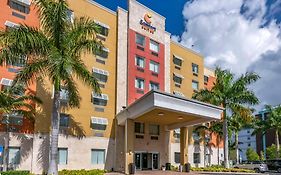 Comfort Suites Fort Lauderdale Airport South & Cruise Port Dania Beach Exterior photo