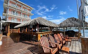 Hotel Bocas Town Exterior photo