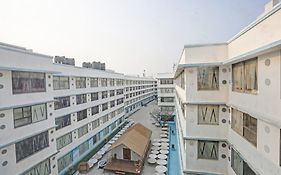 Townhouse Royal Palms Hotel Bombay Exterior photo