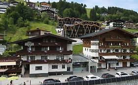 Apart-Hotel Forellenhof Saalbach-Hinterglemm Exterior photo