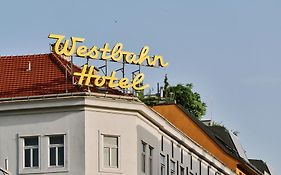 Hotel Westbahn Vienna Exterior photo