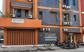 Reddoorz At Luxury Homestay Near Kantor Regional II Bkn Surabaya Sidoarjo Exterior photo