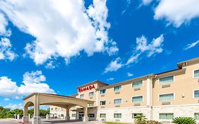 Hotel Ramada By Wyndham College Station Exterior photo