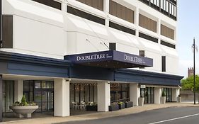 Hotel Doubletree By Hilton Hartford Downtown Exterior photo