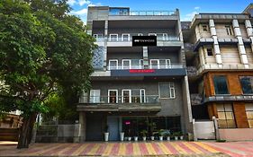 Hotel Super Townhouse Rohini Sector 23 Nuova Delhi Exterior photo