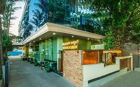 Hotel Monarch Luxur - Infantry Road Bangalore Exterior photo