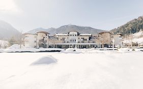 Hotel Alpenpalace Luxury Hideaway & Spa Retreat Lutago Exterior photo