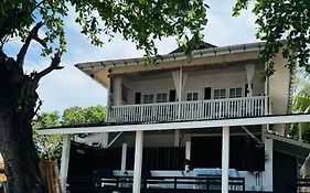 The White House On Bunaken Island Villa Exterior photo