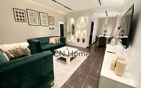 Cn Homes Deluxe 2 Bedroom Apartment Lagos Exterior photo