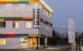 sHome Hotel Graz Exterior photo