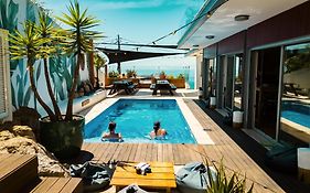 The Salty Pelican Yoga & Surf Retreat Ostello Ericeira Exterior photo