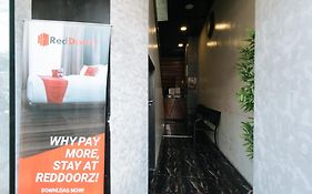 RedDoorz near Quiapo Church Manila - Quarantine Hotel Exterior photo