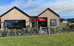 Alpine Abode Villa Wanaka Exterior photo