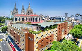 Grand Hotel Guayaquil, Ascend Hotel Collection Exterior photo