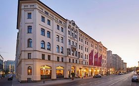 Hotel Vier Jahreszeiten Kempinski Muenchen Exterior photo