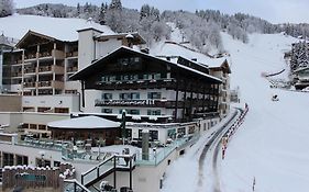 Stammhaus Im Hotel Alpine Palace Saalbach-Hinterglemm Exterior photo