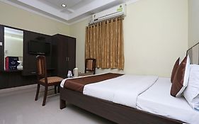 Hotel O Saraswathi Residency Near Sr Nagar Metro Station Hyderabad Exterior photo