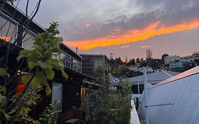 On Top Backpackers Ostello Dunedin Exterior photo