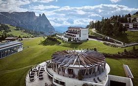 Hotel Alpina Dolomites Alpe Di Siusi Exterior photo