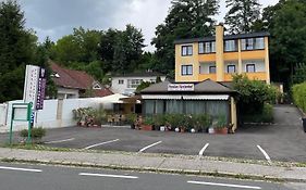 Hotel Pension Fuerstenhof Villach Exterior photo