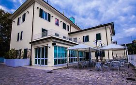 Hotel Butterfly Torre del Lago Puccini Exterior photo