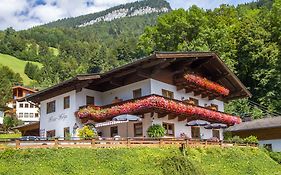 Hotel Haus Helga Unken Exterior photo