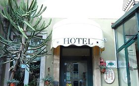 Albergo Torino Albenga Exterior photo